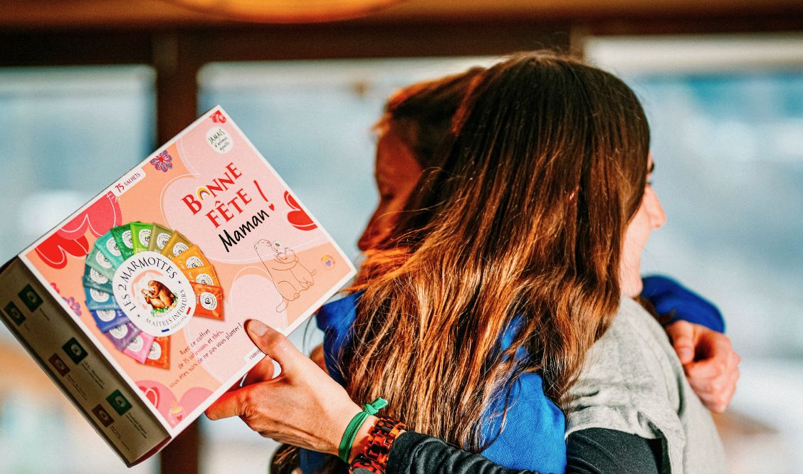 Idée cadeau originale fete des meres : un coffret de tisanes et de thés