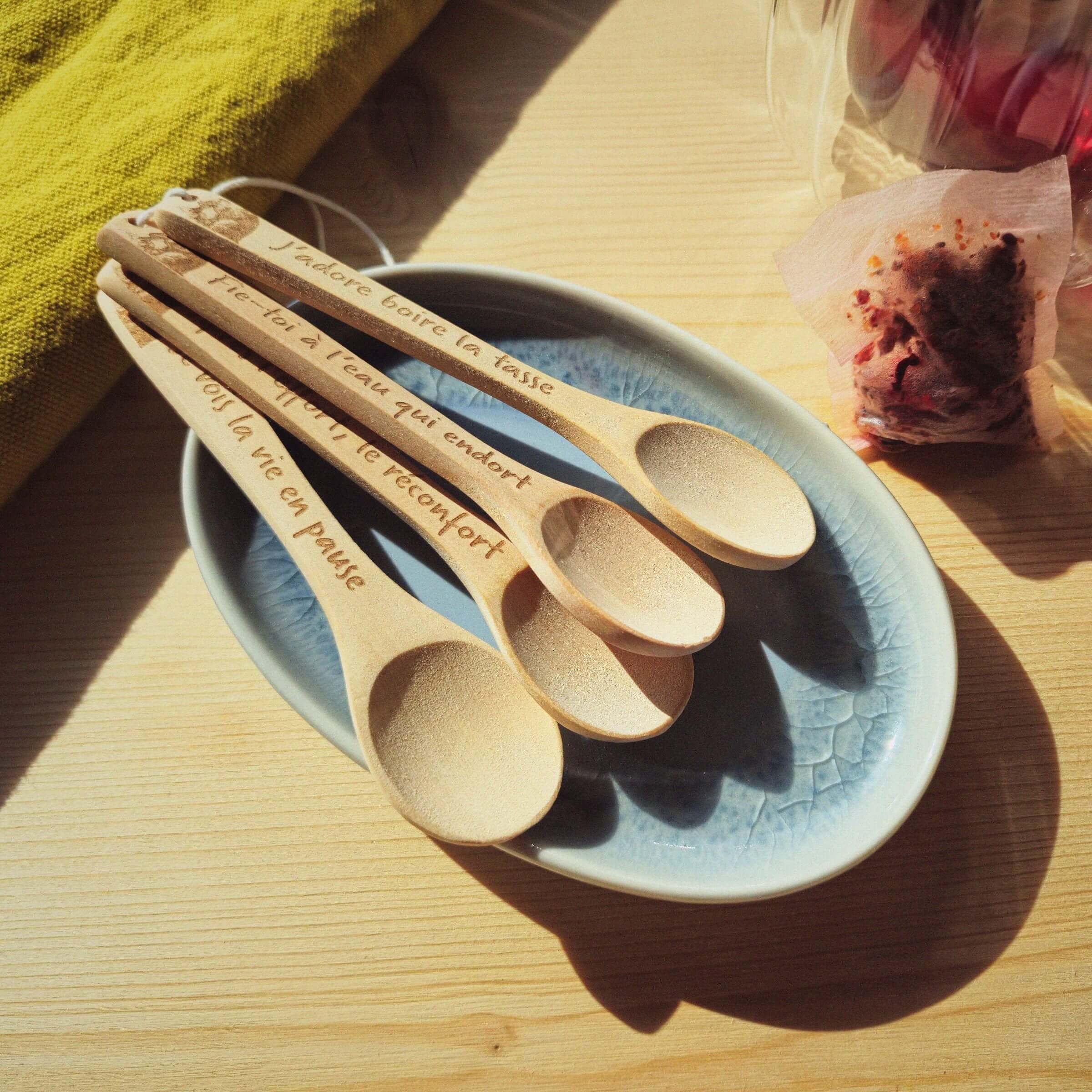 Lot de 4 petites cuillères pour le tea time ou l'infusion du soir