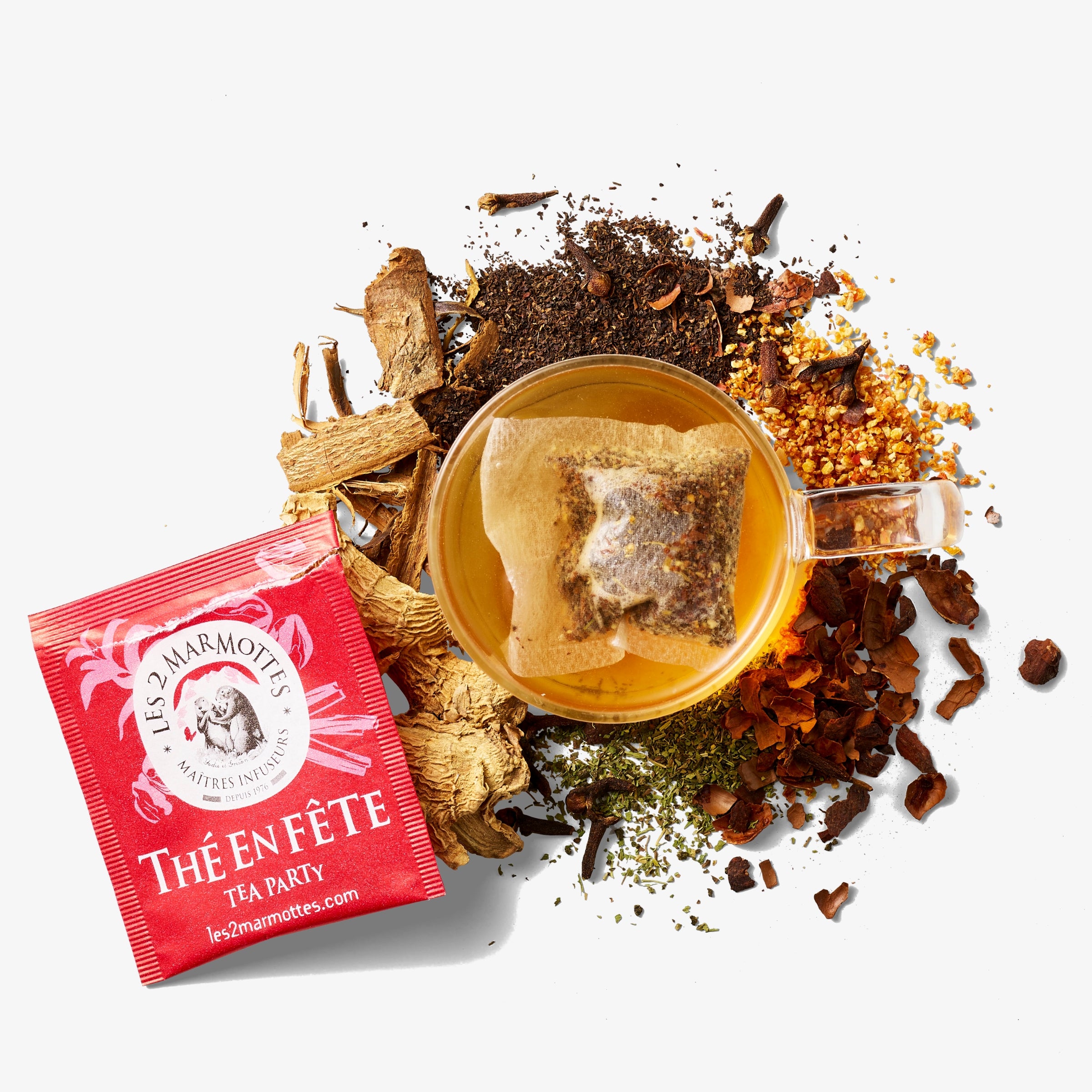 Tasse de thé de noel Thé en Fête : thé noir bio aux épices, au cacao et à l'orange en édition limitée pour les fêtes