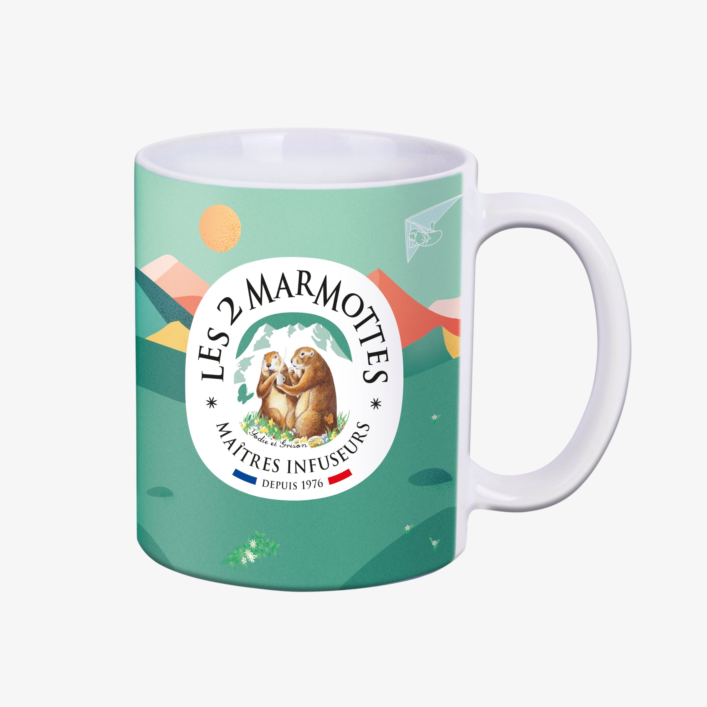 Mug vert illustration montagne, décoré d'un logo les 2 marmottes, fabricant de thés et tisanes en Haute-Savoie