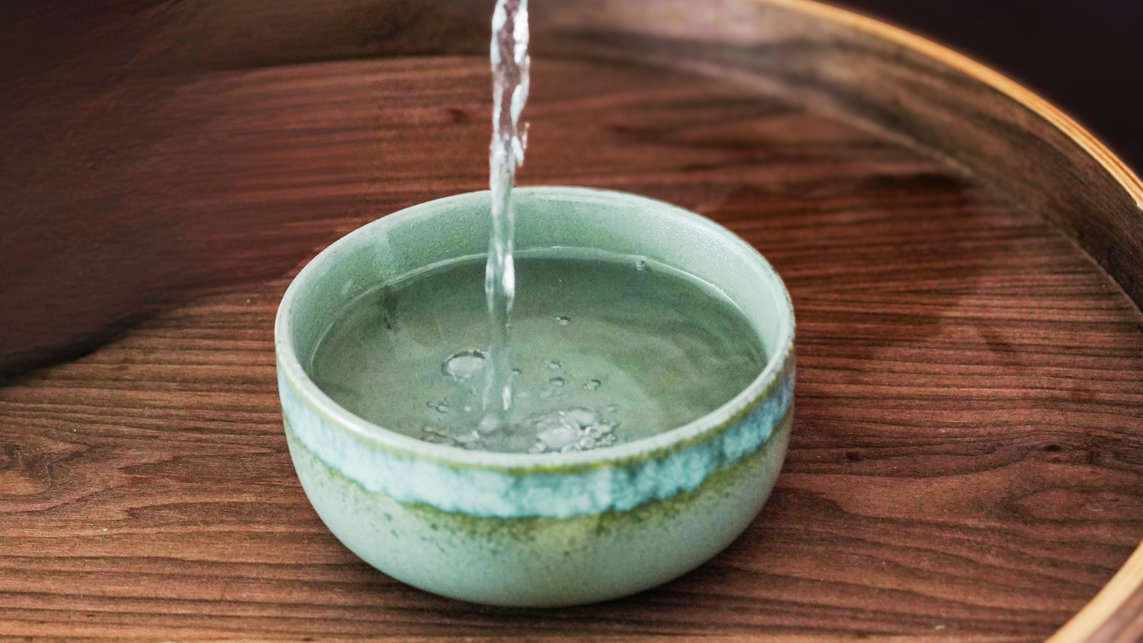 le thé vert est souvent consommé le matin et en début d'apres midi