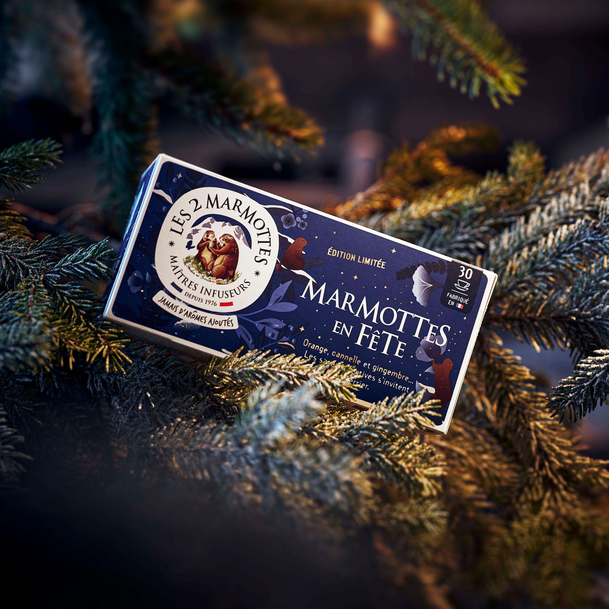 Tisane de noel les 2 marmottes, alternative sans théine aux thés de noel. Epices et orange, sans arômes ajoutés, 100% plantes. Idées cadeau noel petit budget ou secret santa.