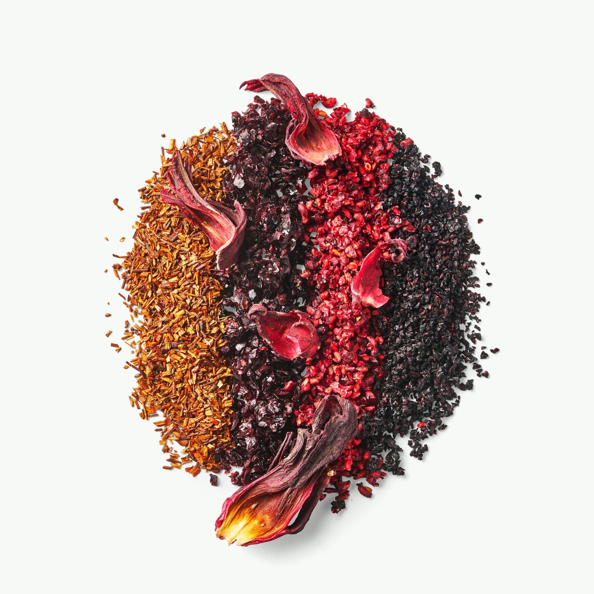 Zoom sur les ingrédients séchés de la tisane Fruits Rouges les 2 marmottes