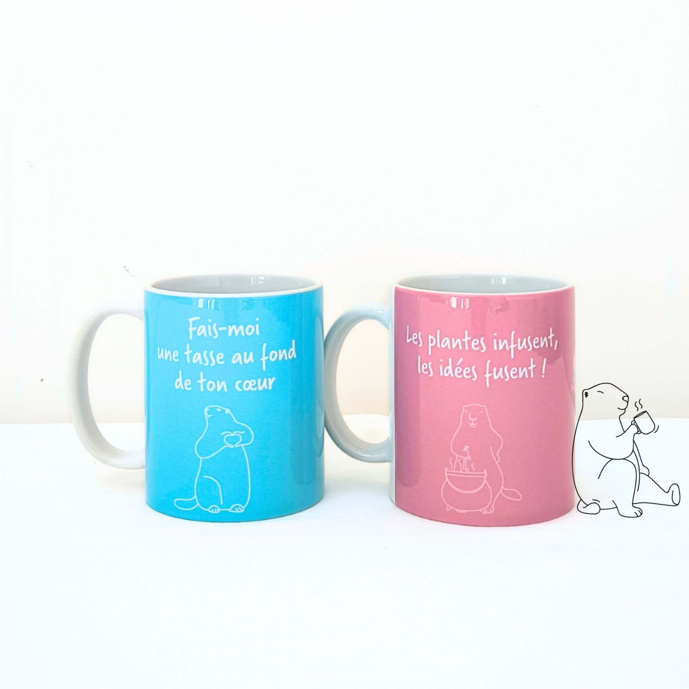 Mug bleu et mug rose, une idée de cadeau pour fans de thé