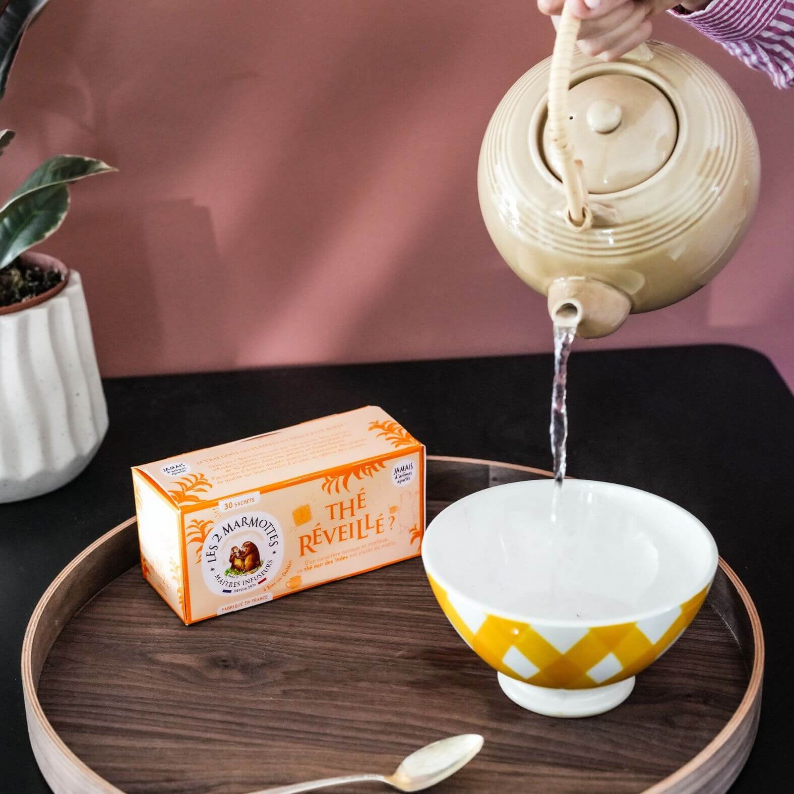 Thé noir bio pour le matin au petit déjeuner